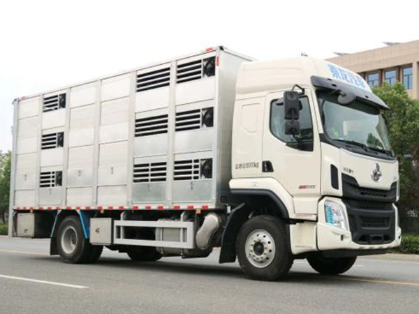 東風天錦6.8米畜禽運輸車