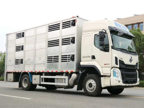 柳汽9.6米畜禽運輸車