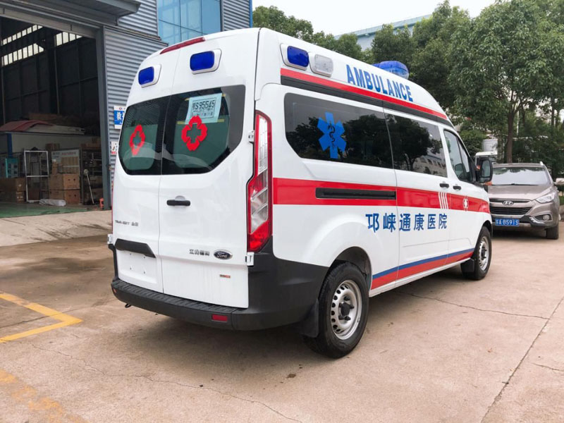 福特V362中軸中頂負壓監護型救護車（長排警燈）