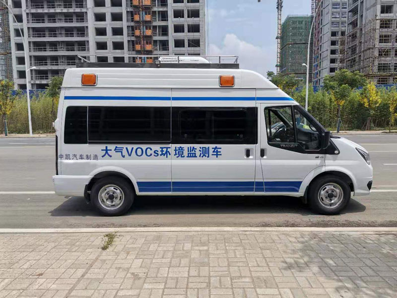 福特V348大氣環(huán)境監(jiān)測(cè)車(chē)