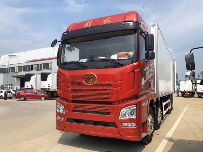 解放JH6前四后八冷藏車