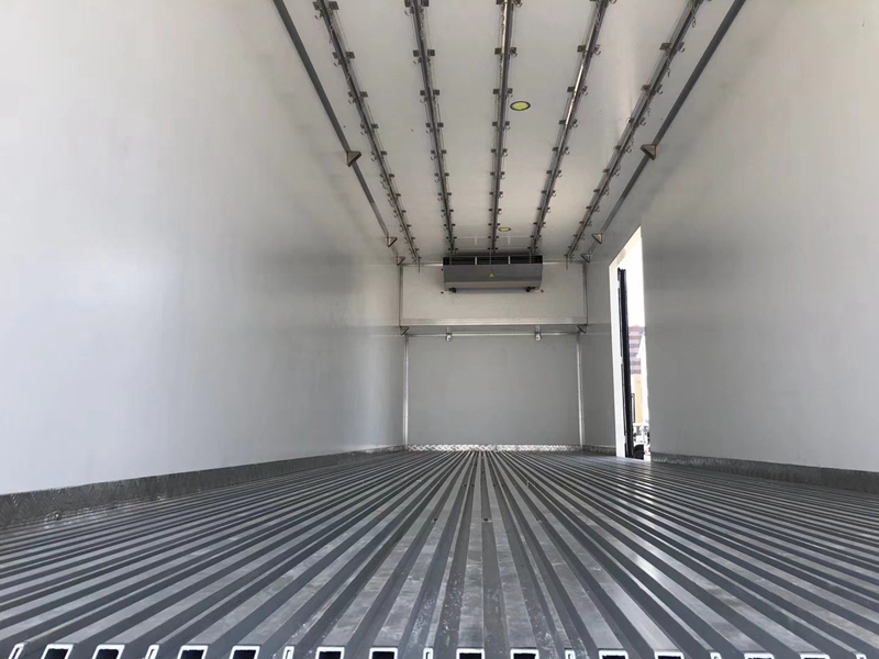 解放JH6前四后八冷藏車