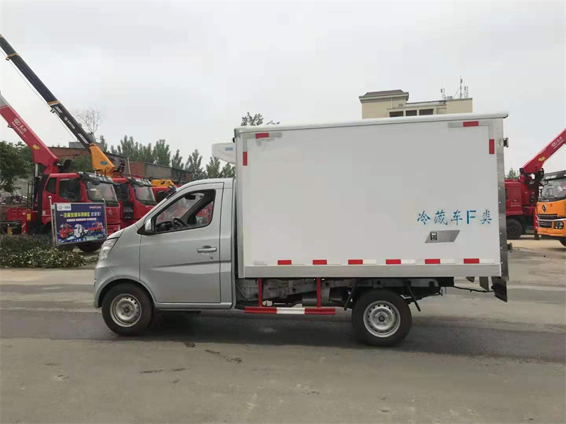 長安后單輪小型冷藏車