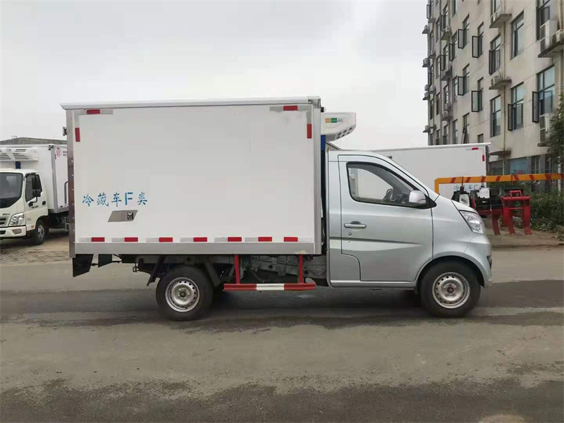長安后單輪小型冷藏車