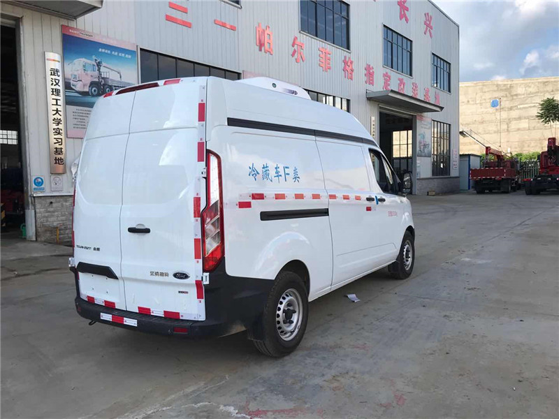 江鈴福特面包冷藏車