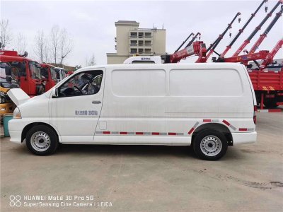 金杯新快運面包冷藏車