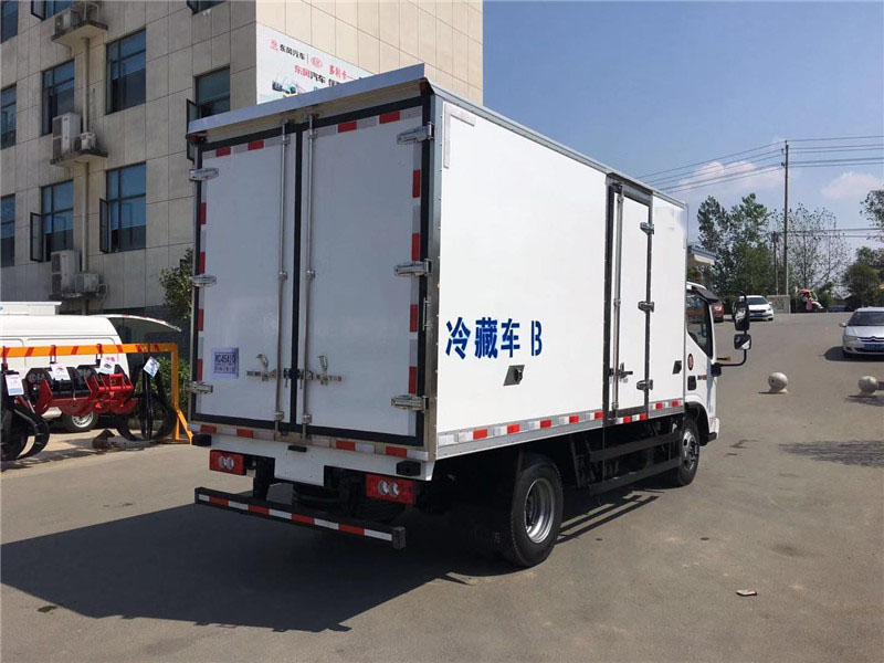 福田奧鈴4.2米冷藏車