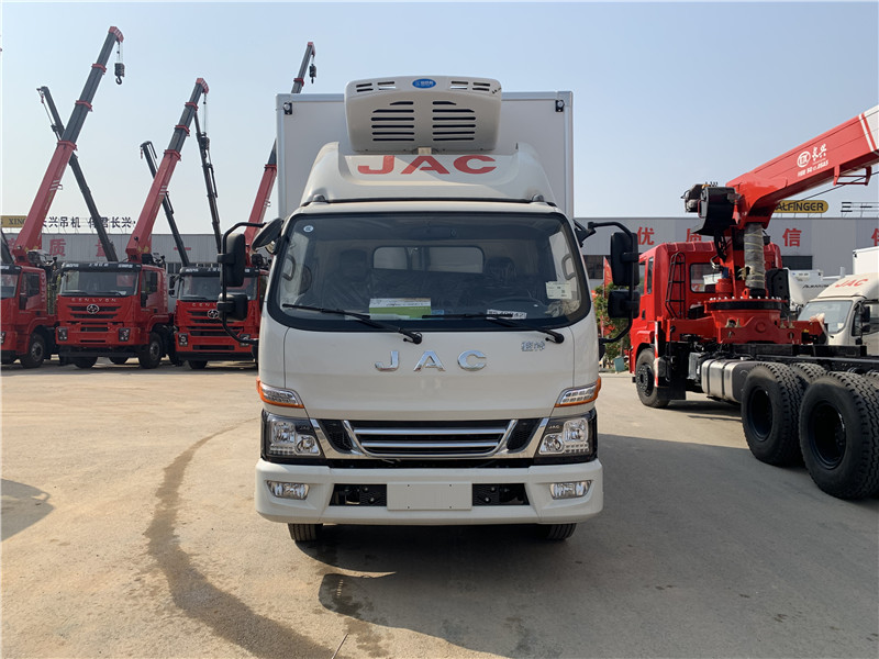 江淮駿鈴V6/4.2米冷藏車