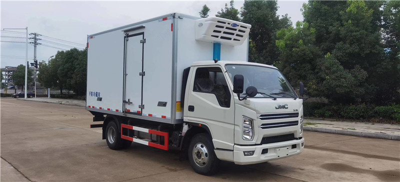 江鈴順達(dá)寬體4.2米冷藏車