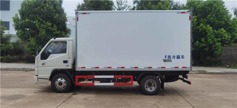 江鈴順達(dá)寬體4.2米冷藏車