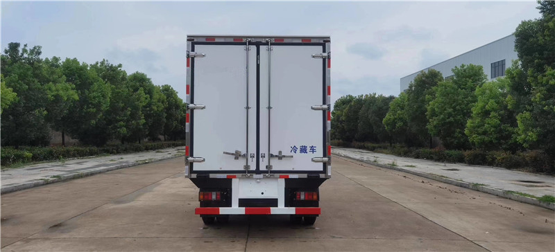 江鈴順達(dá)寬體4.2米冷藏車