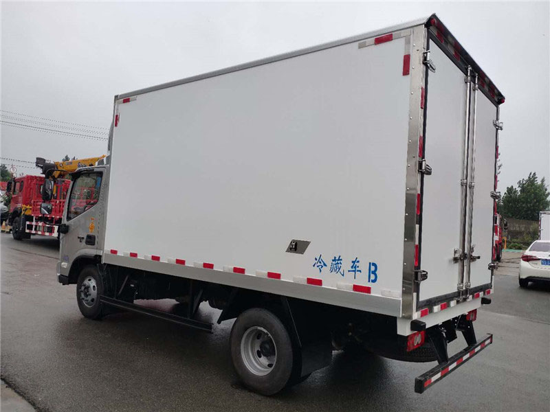 福田歐馬可肉鉤冷藏車