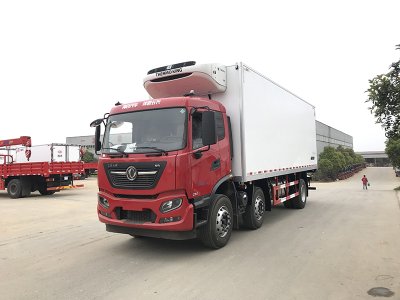 東風(fēng)天錦KR小三軸平頂冷藏車