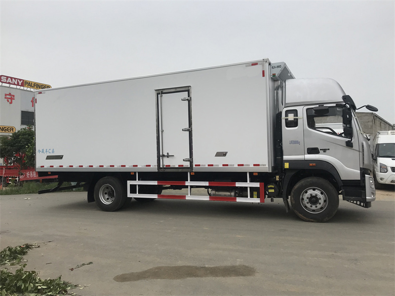 福田歐航高頂雙臥冷藏車