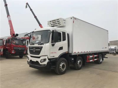 東風天錦KR前四后四平頂冷藏車