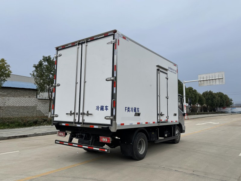 福田歐馬可4.2米冷藏車