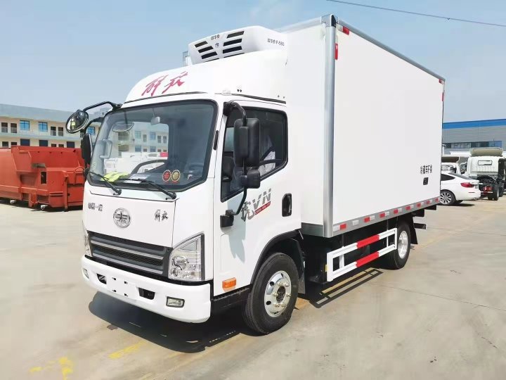 解放德威4.2米冷藏車