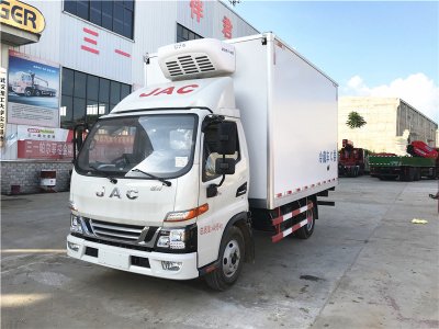 江淮駿鈴V5/4.2米冷藏車