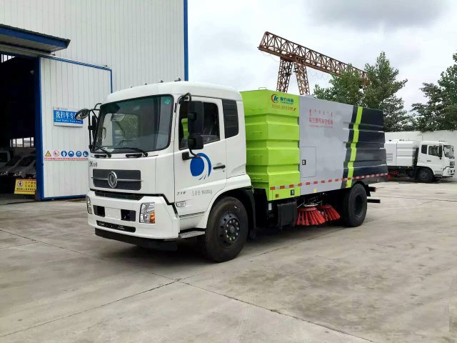 東風天錦掃路車4立方水/8立方塵
