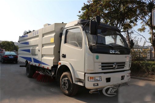 不上牌東風多利卡掃路車2.5立方水/5立方塵