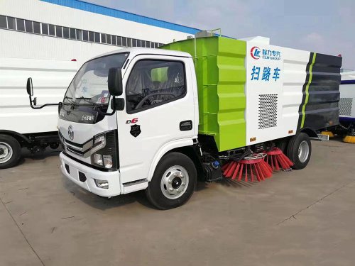 東風D6掃路車1.5立方水/4立方塵