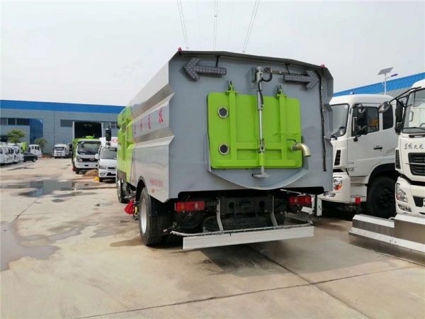 東風(fēng)天錦洗掃車