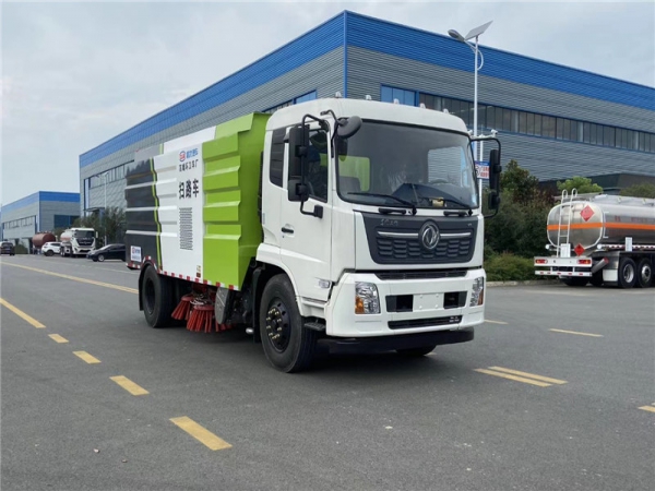 東風天錦12方掃路車