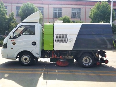 東風途逸藍牌掃路車柴油版