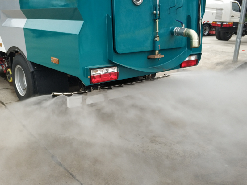 東風(fēng)小多利卡3308軸距洗掃車(chē)