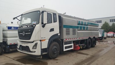 東風天龍洗掃車