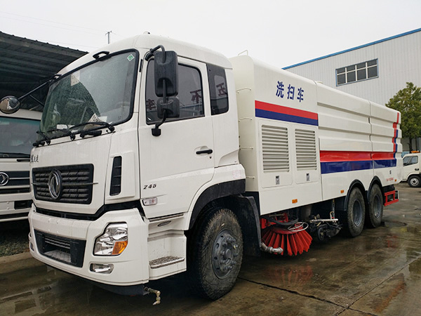 東風天龍洗掃車