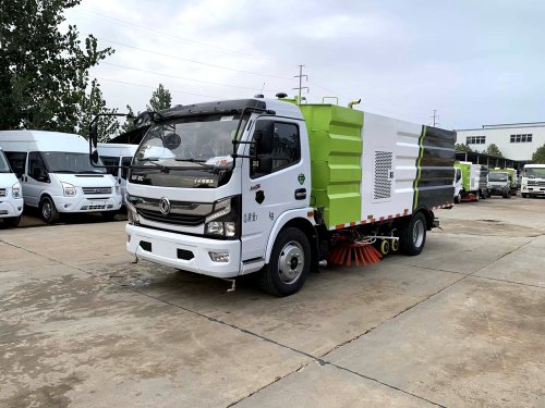 東風D7洗掃車4立方水/5立方塵