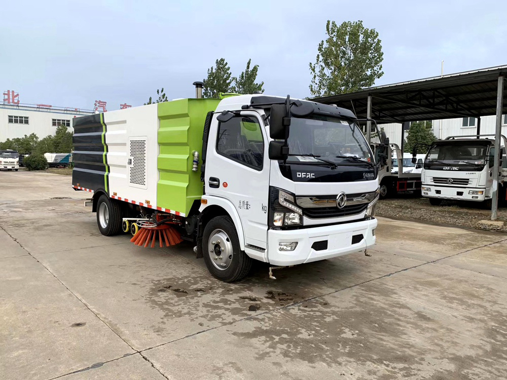 東風D7洗掃車4立方水/5立方塵