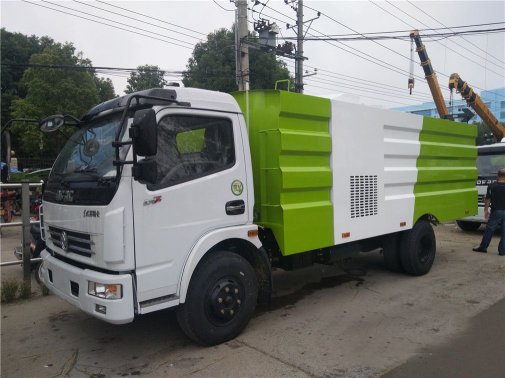 東風D7吸塵車1.5立方水/6立方塵