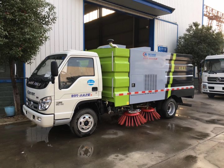 福田小卡時代掃路車3立方塵箱/1.54立方水箱