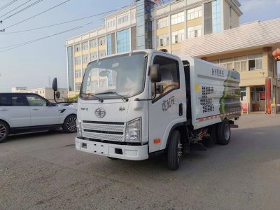 解放藍牌掃路車3立方塵箱 /0.8立方水箱