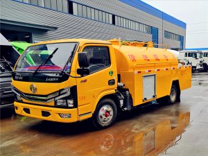 東風小多利卡清洗吸糞車