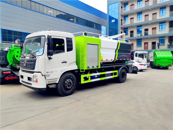 東風天錦15立方清洗吸污車