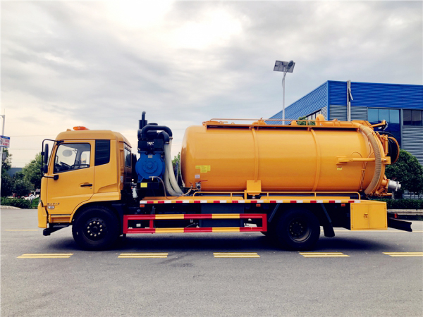 東風(fēng)天錦帶副發(fā)市政搶修車