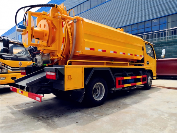 東風(fēng)多利卡6立方清洗吸污車