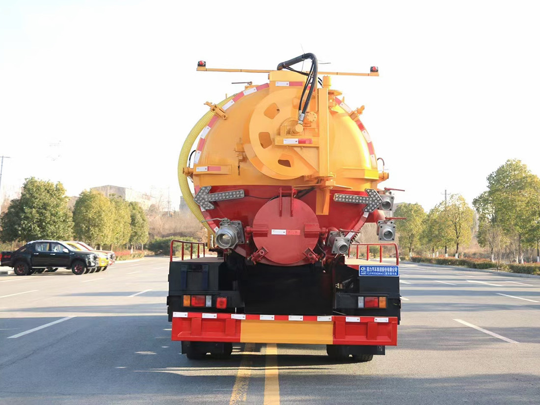 柳汽乘龍15立方清洗吸污車