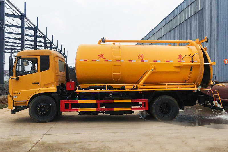 東風(fēng)天錦12立方吸污車
