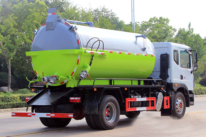 東風D9/10-12立方吸污車