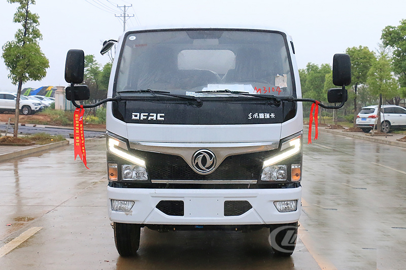 東風小福瑞卡5立方吸污車