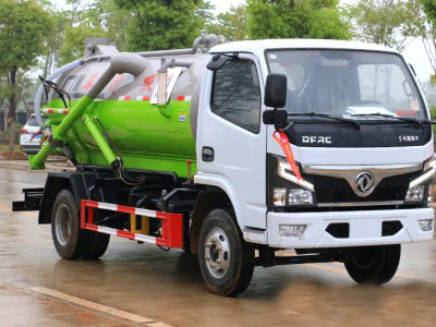 東風小福瑞卡5立方吸污車