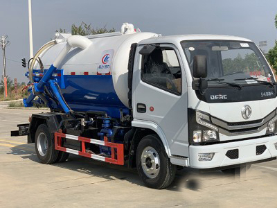 東風(fēng)小多利卡5立方吸污車