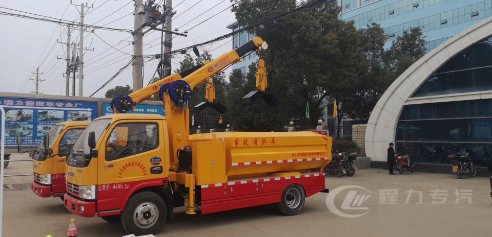 東風(fēng)單排5立方藍(lán)牌清淤車