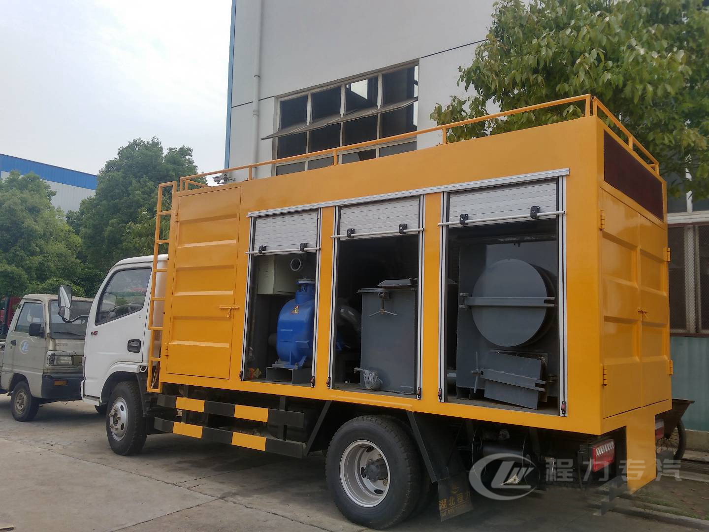 東風D6藍牌污水處理車