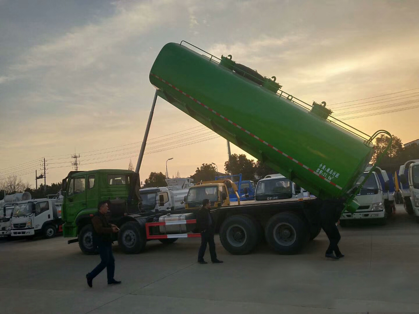 重汽24立方污泥自卸運輸車