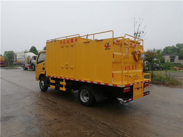 東風3308軸距污水處理車
